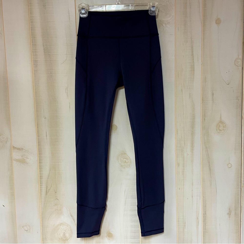 Lululemon Navy Blue Hi-Rise Cropped Leggings Sz 4